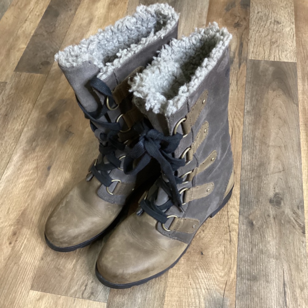 Sorel Boots EMILIE Lace Up Leather Suede Waterproof Womens Size 8.5 - Picture 2 of 6